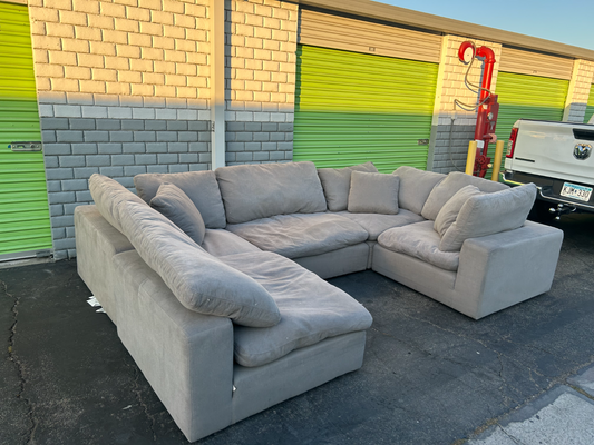 Beautiful Refurbished 🧼 Sectional Couch - Delivery Available!