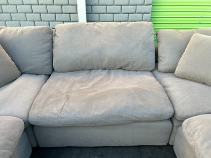 Beautiful Refurbished 🧼  Sectional Couch - Delivery Available!
