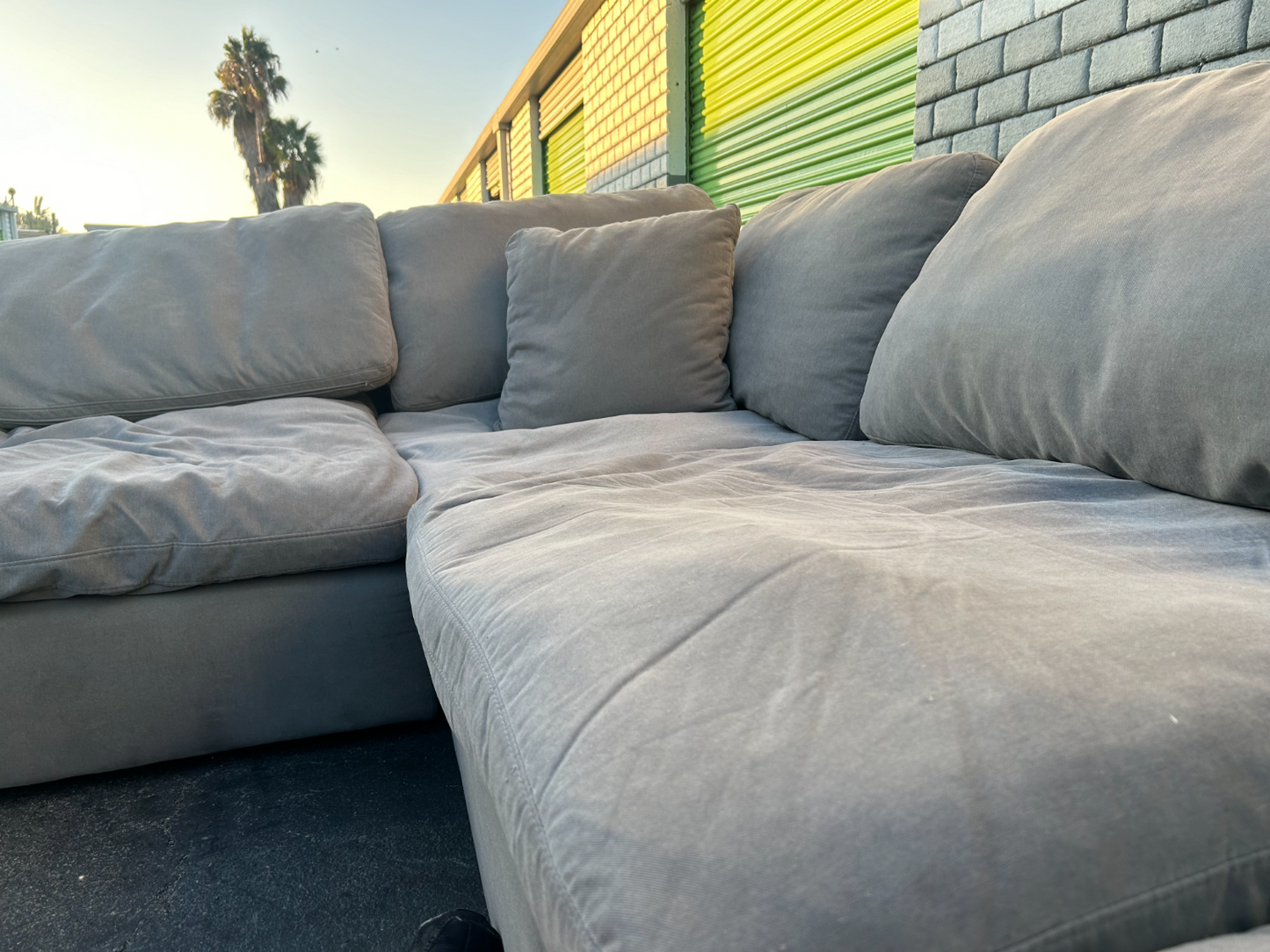 Beautiful Refurbished 🧼  Sectional Couch - Delivery Available!