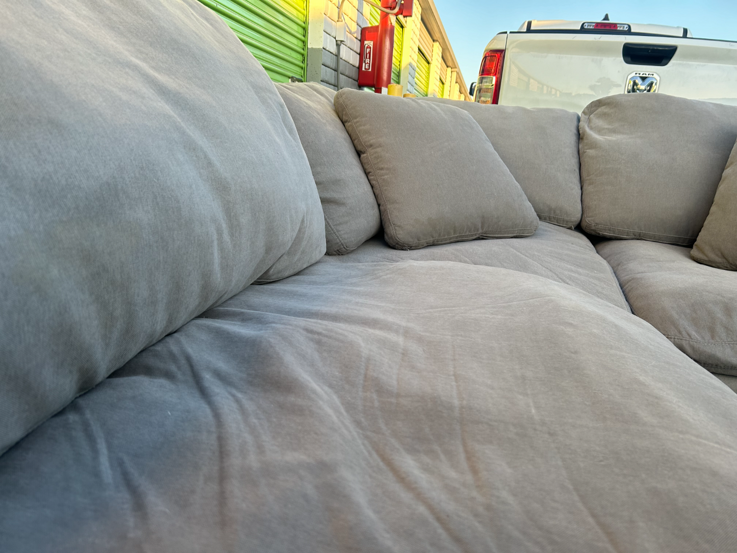 Beautiful Refurbished 🧼  Sectional Couch - Delivery Available!