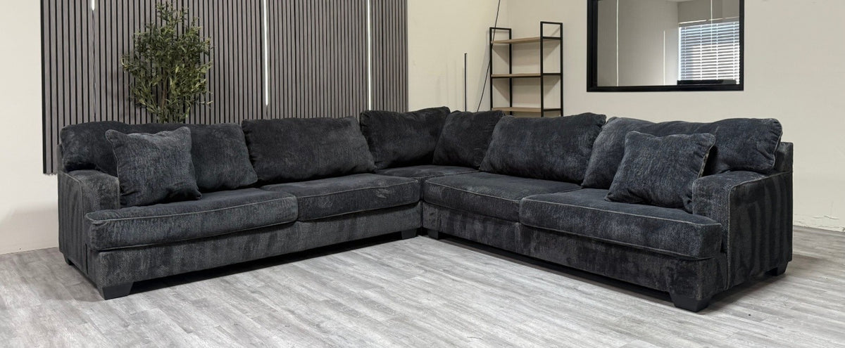 Ashley Rawcliffe 3 Piece Sectional Sofa