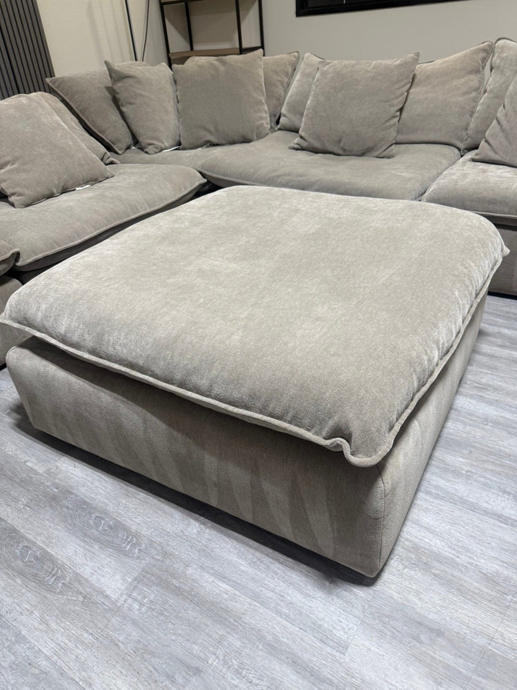 Aiden & Ivy Sereen 6 Piece Modular Sofa