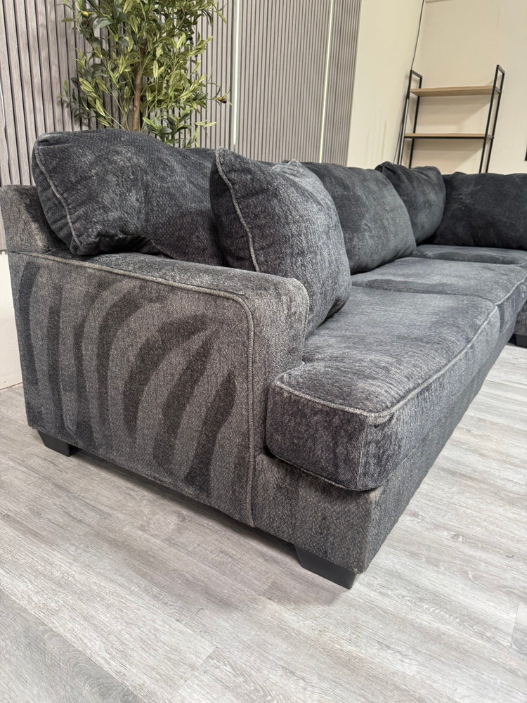 Ashley Rawcliffe 3 Piece Sectional Sofa