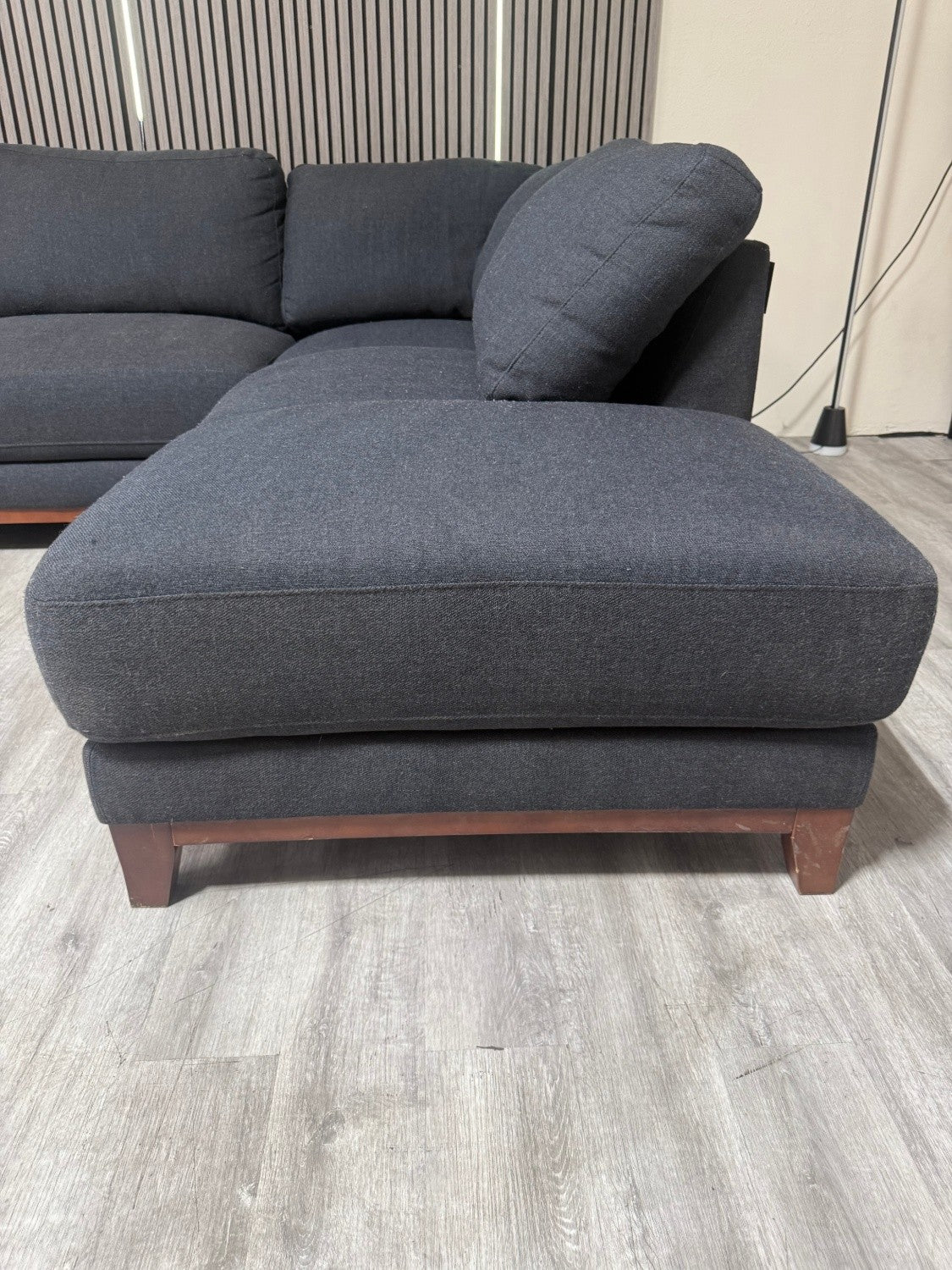 60% OFF  Living Spaces Amherst Sectional Sofa –  Certified Clean + Free OC Delivery