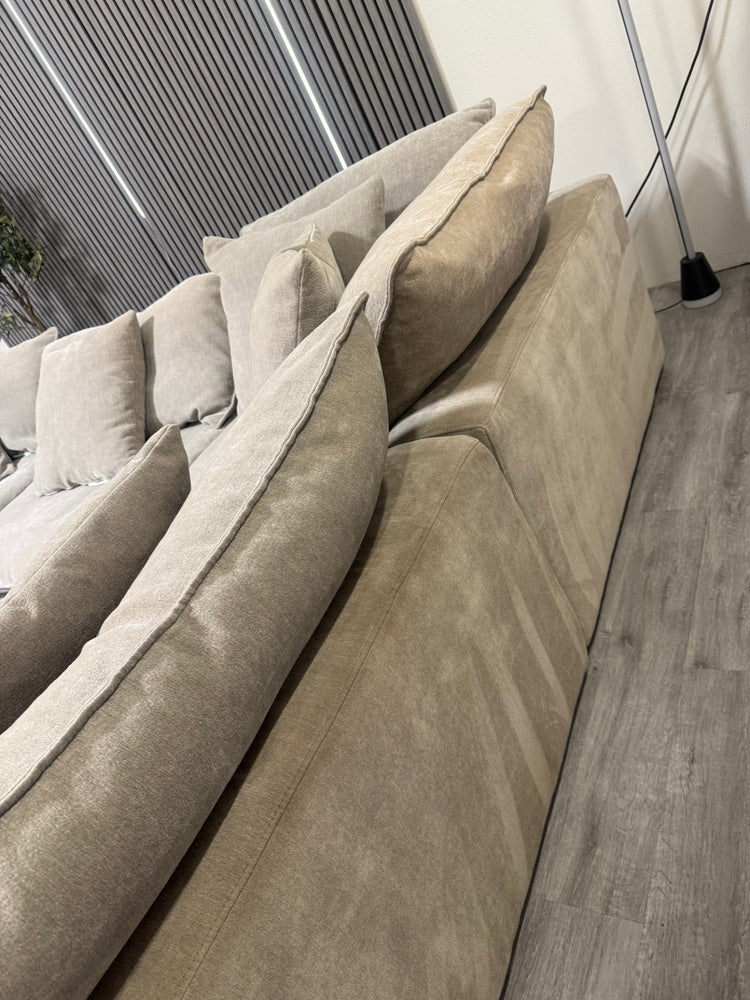 Aiden & Ivy Sereen 6 Piece Modular Sofa